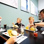 4 Person On A In * Блаванн