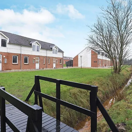 4 Person On A In Casa de Férias *