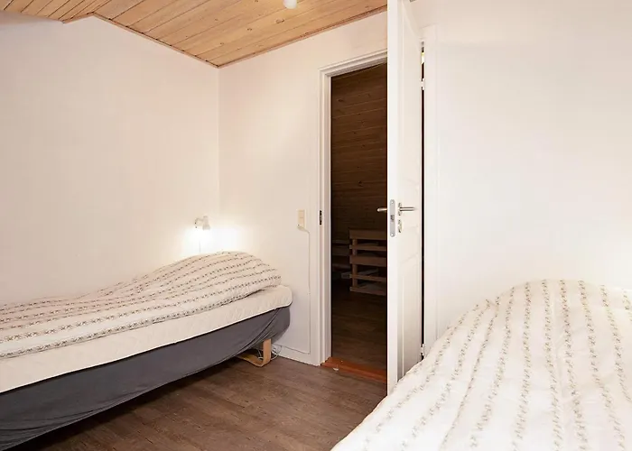 度假居 4 Person On A In *